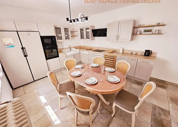 Saint-raphael Esterella Location 