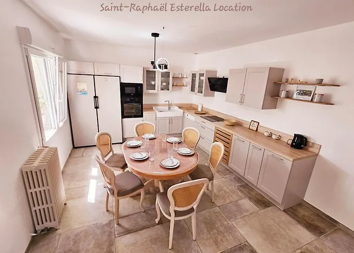 Saint-raphael Esterella Location 