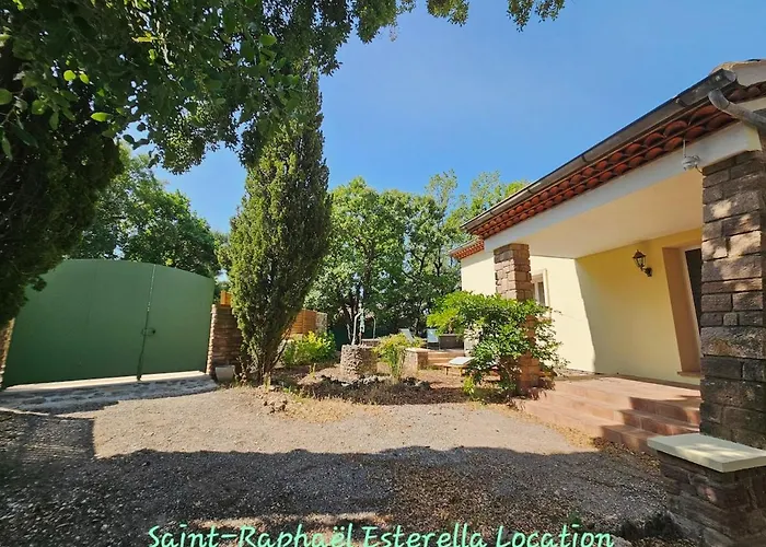 Апартаменты Saint-raphael Esterella Location 