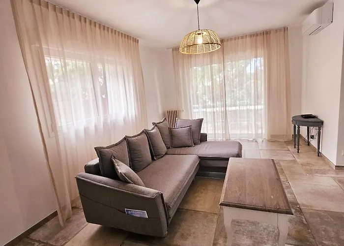 Saint-raphael Esterella Location 