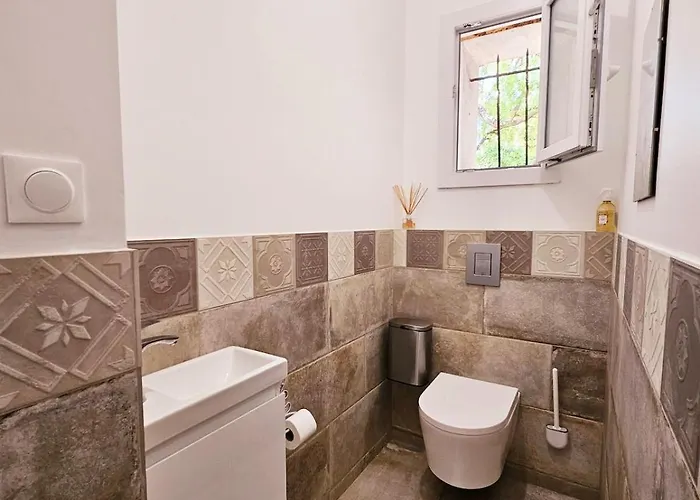 Saint-raphael Esterella Location 